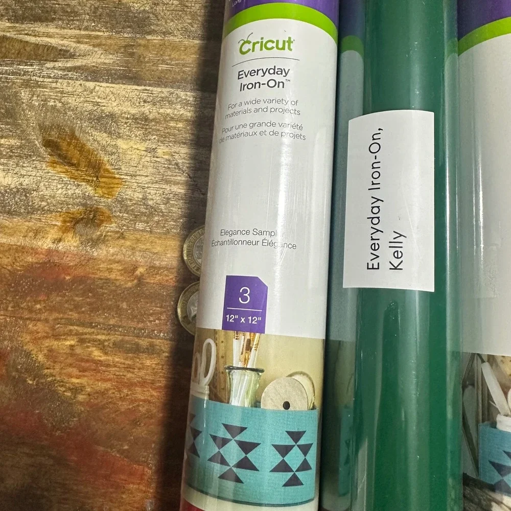 Cricut Everyday Iron-On Vinyl Bundle Red Kelly Green Elegance Sampler 3 Rolls